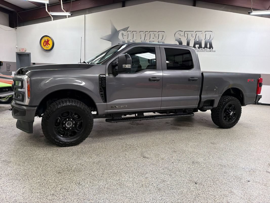 Used 2023 Ford F250 XL w/ STX Appearance Package AWD/4WD image 2