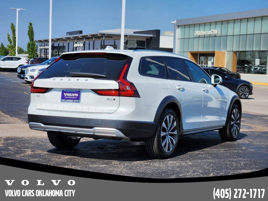 New 2026 Volvo V90 B6 Cross Country Ultra w/ Protection Package Premier image 5