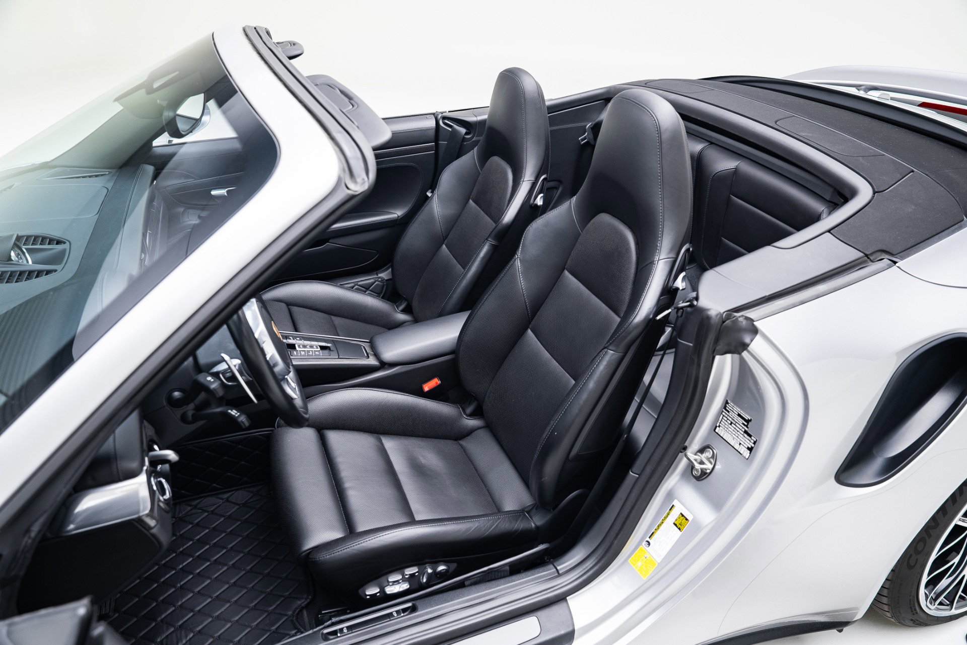 Used 2016 Porsche 911 Turbo S image 30