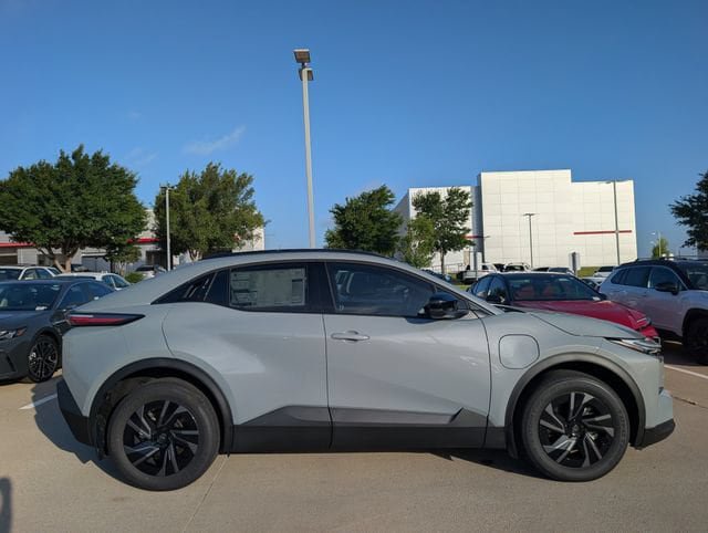 New 2026 Toyota C-HR AWD/4WD image 3