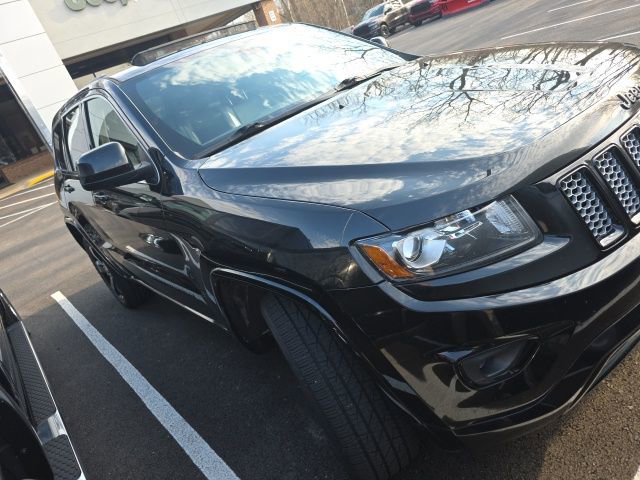 Used 2015 Jeep Grand Cherokee Altitude image 11
