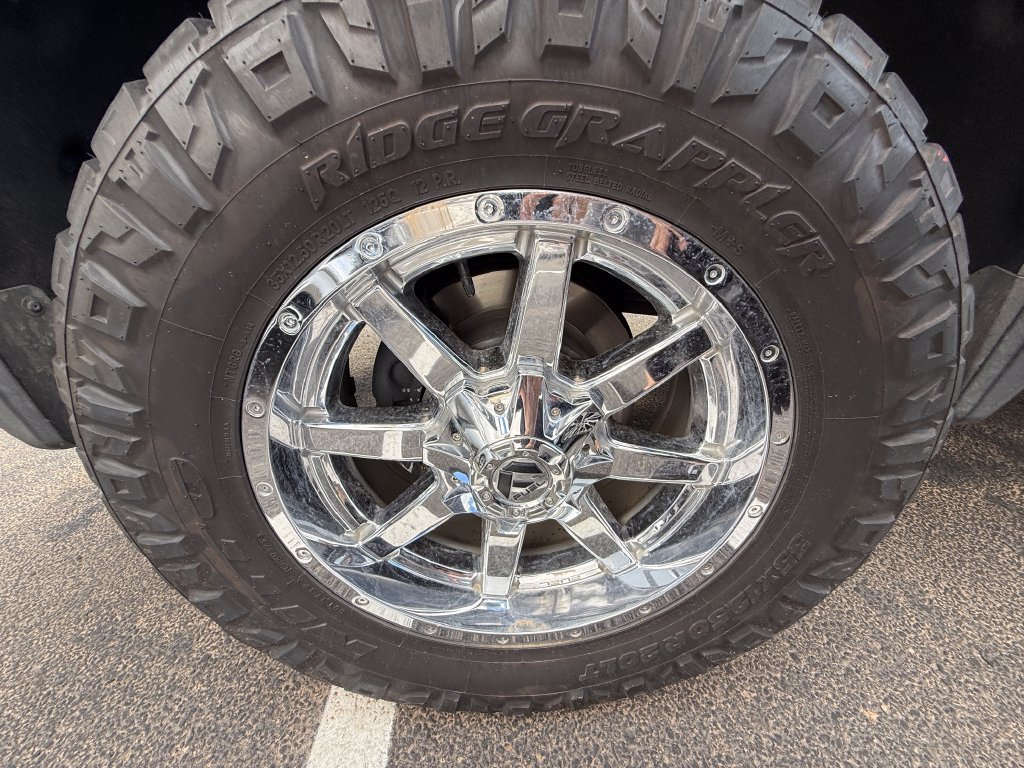 Used 2020 GMC Sierra 2500 Denali w/ Denali Ultimate Package AWD/4WD image 17