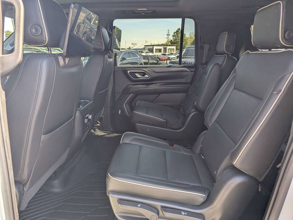 Used 2021 GMC Yukon XL SLT w/ SLT Luxury Plus Package image 15