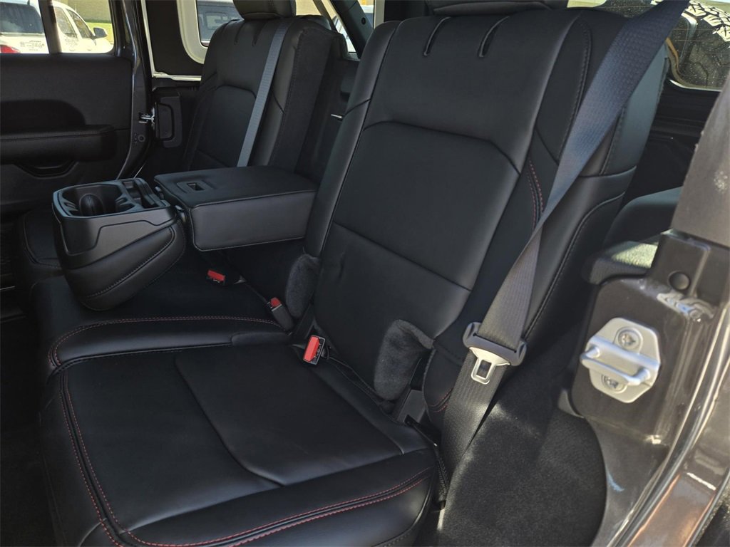 New 2025 Jeep Wrangler Unlimited Rubicon image 13