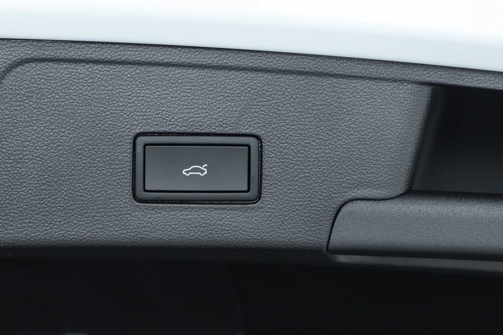 New 2026 Volkswagen Atlas Cross Sport SE image 69