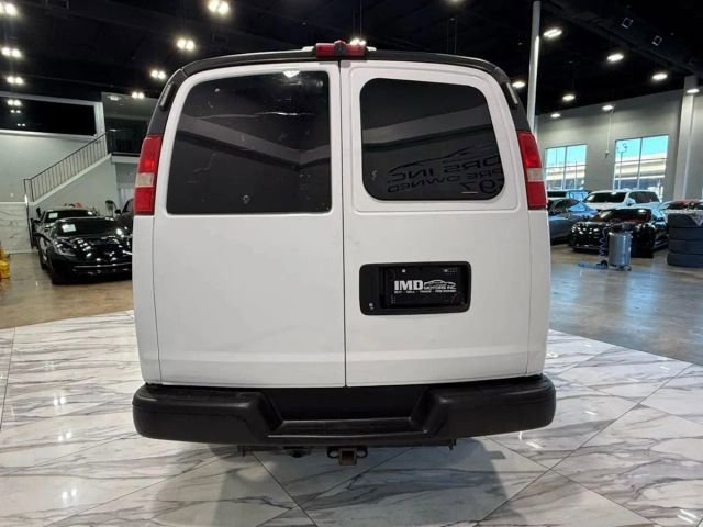 Used 2015 Chevrolet Express 3500 RWD image 6