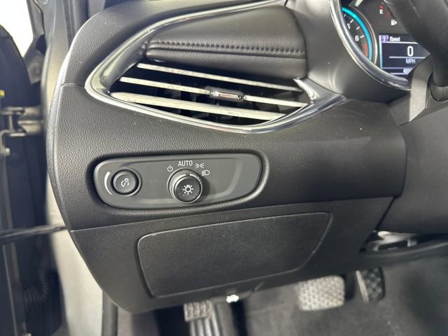 Used 2017 Chevrolet Malibu LT w/ Leather Package image 19