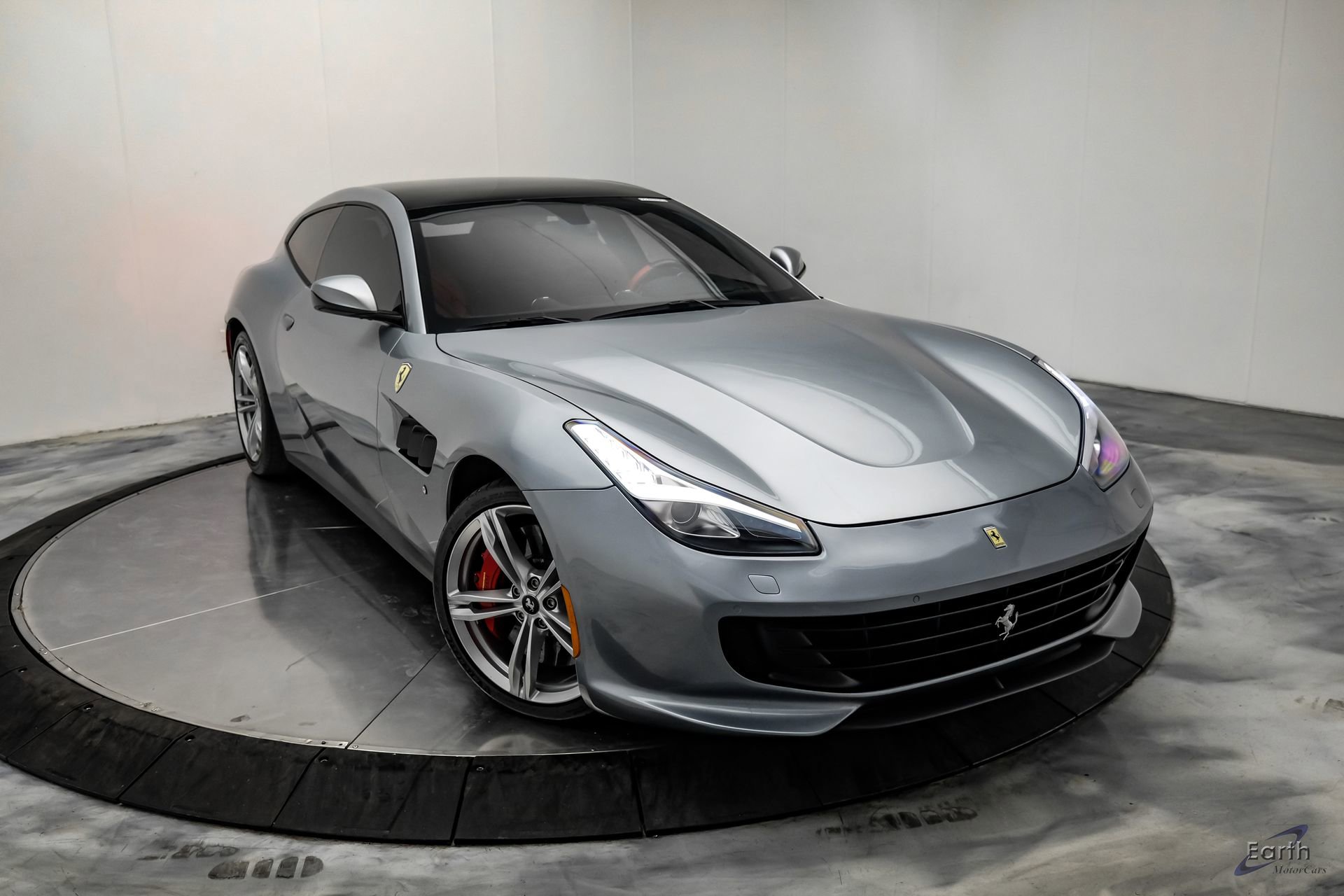 Used 2018 Ferrari GTC4Lusso AWD/4WD image 28