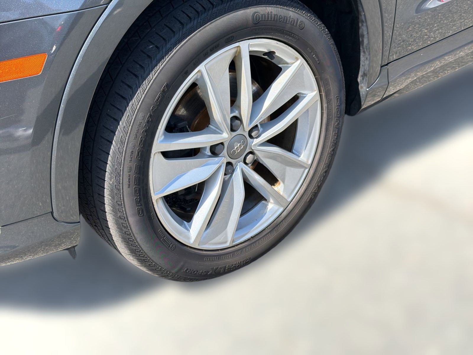 Used 2018 Audi Q3 2.0T Premium Plus w/ Premium Plus Package AWD/4WD image 12