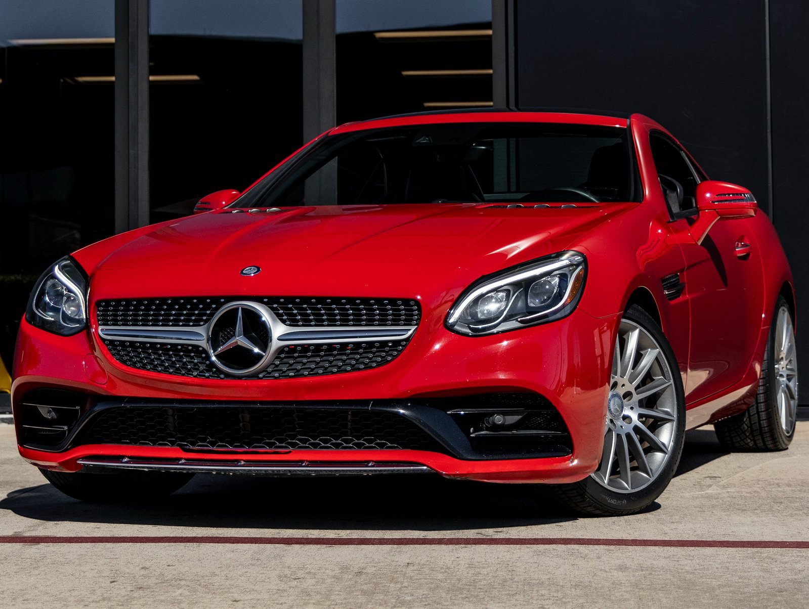 Used 2017 Mercedes-Benz SLC 300 image 1