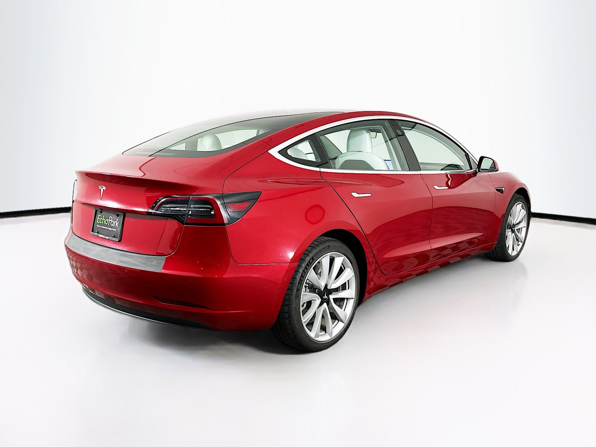 Used 2018 Tesla Model 3 Mid Range image 9