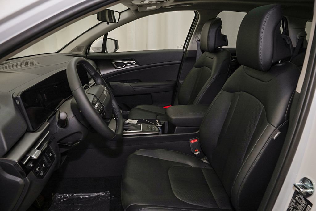 New 2026 Kia Sportage EX FWD image 13