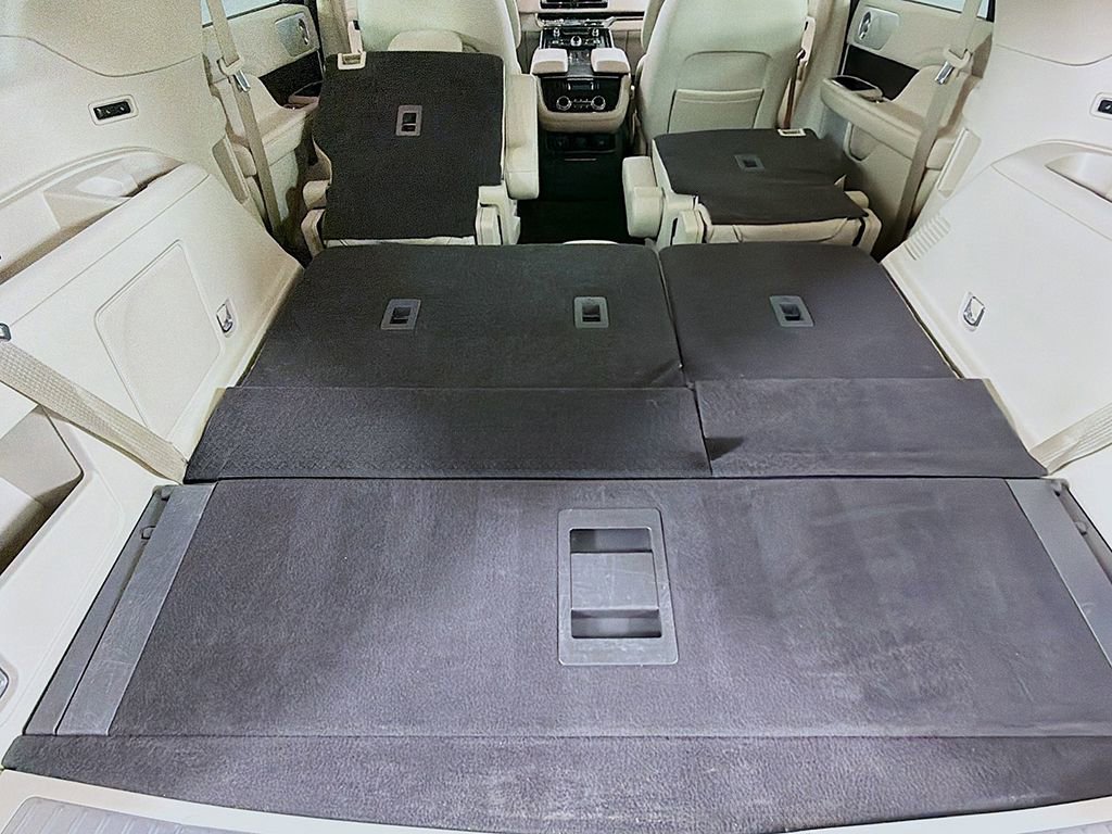 Used 2021 Lincoln Navigator Reserve w/ Luxury Package image 19