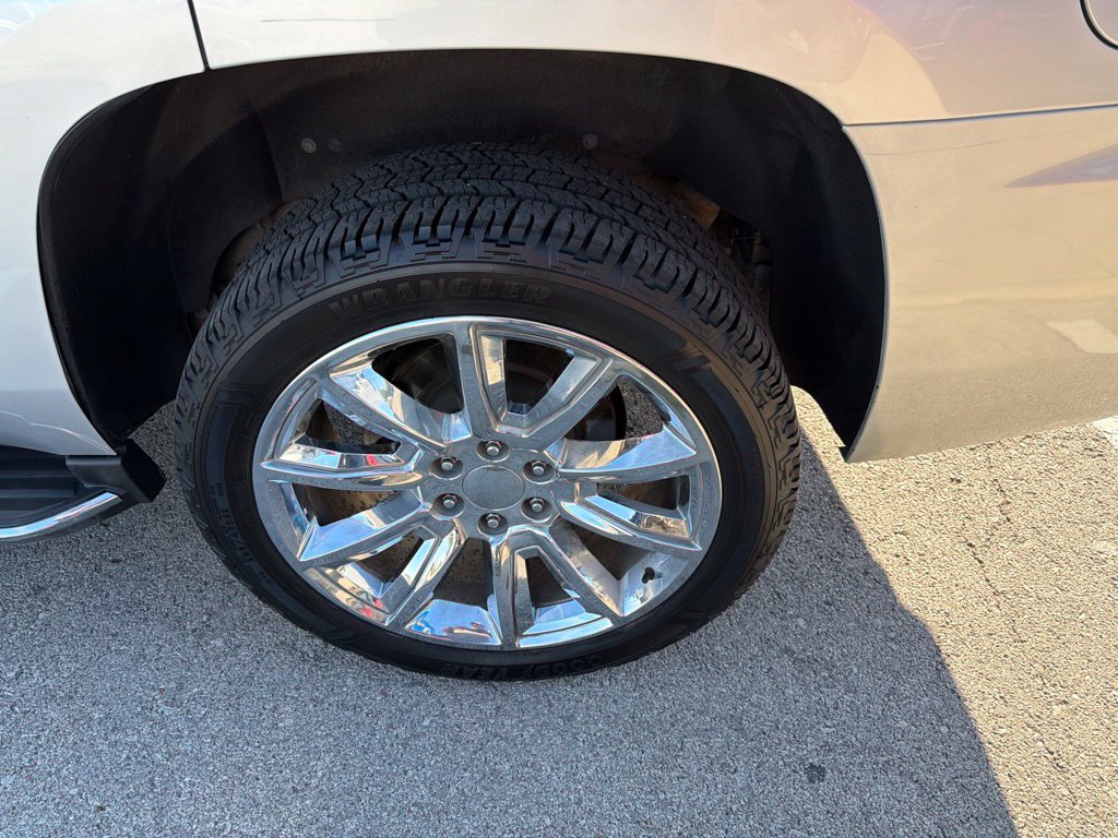 Used 2018 Chevrolet Tahoe Premier AWD/4WD image 12