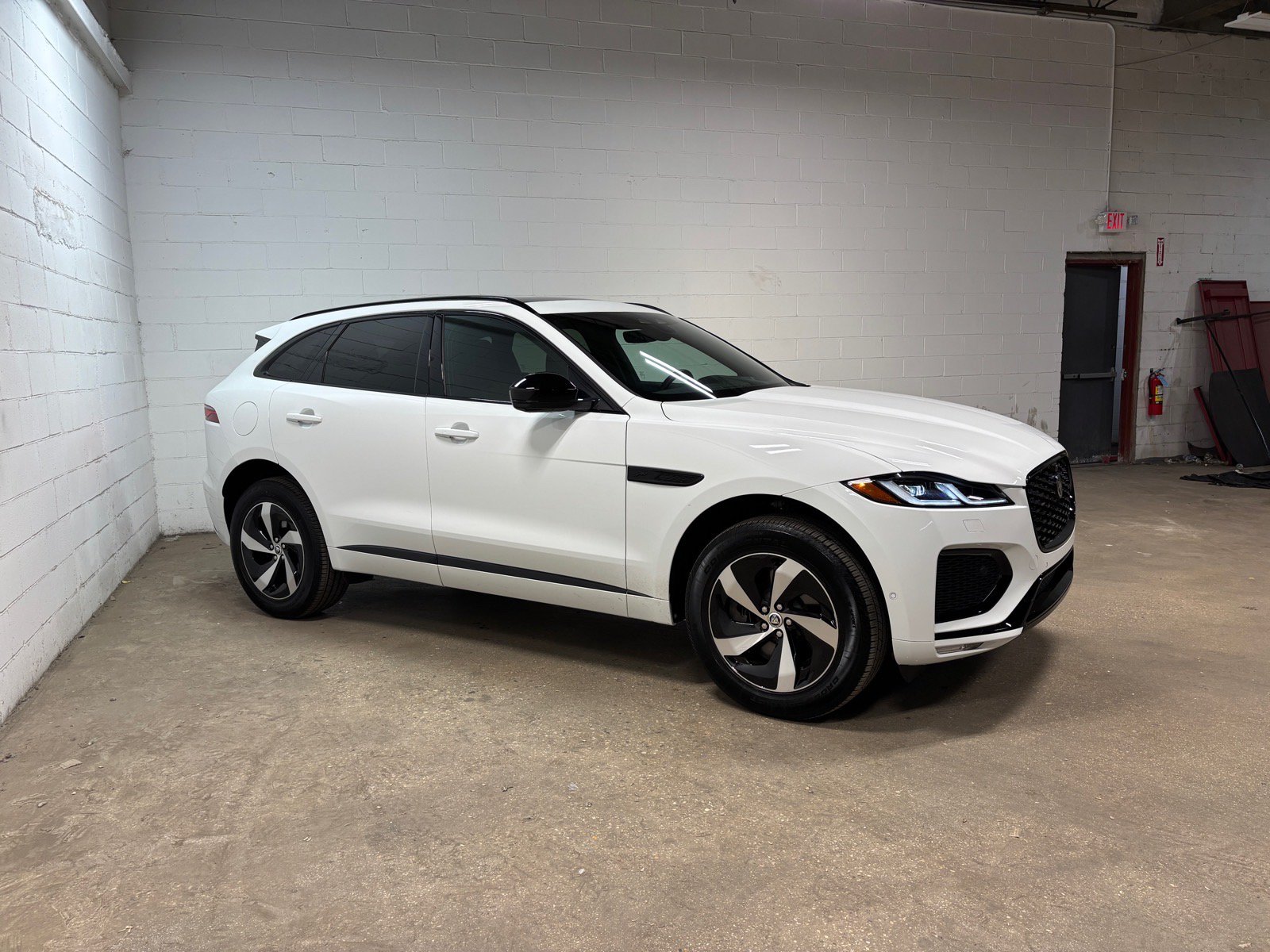 New 2026 Jaguar F-PACE R-Dynamic S AWD/4WD image 5