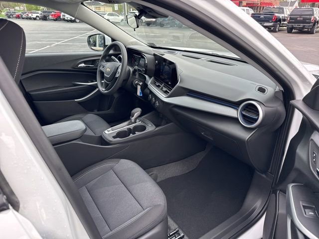 New 2026 Chevrolet Trax LS image 4