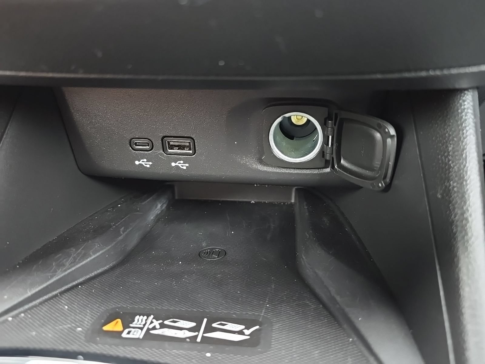 Used 2025 Buick Envista Sport Touring w/ Convenience I Package FWD image 31