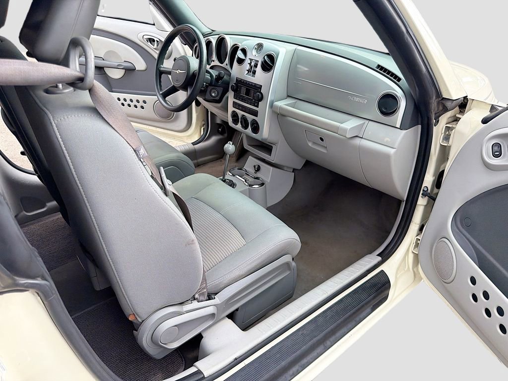 Used 2007 Chrysler PT Cruiser Convertible w/ Spring Special Group image 13