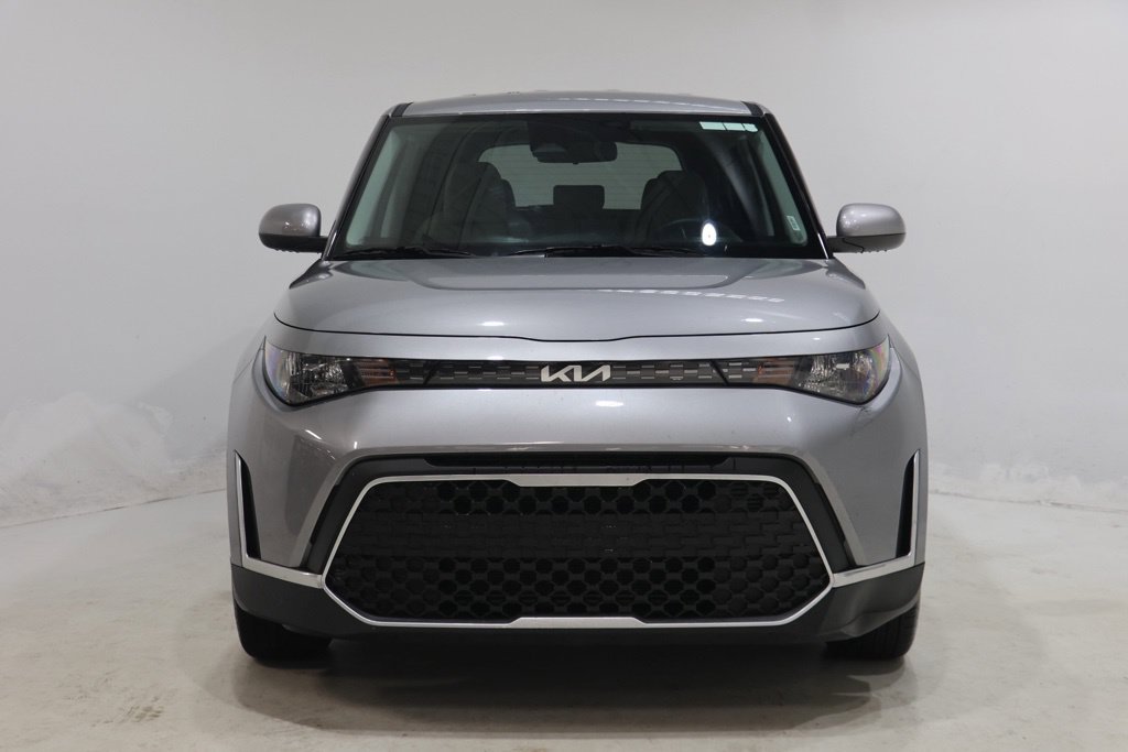 Used 2025 Kia Soul LX w/ LX Technology Package FWD image 6