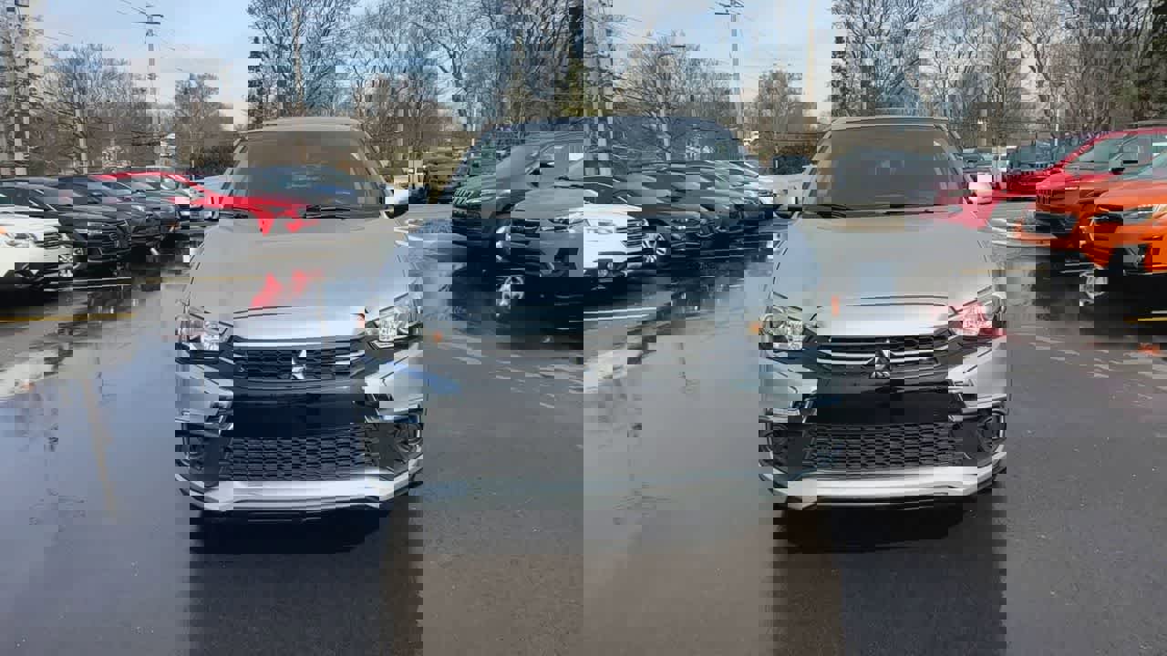 Used 2018 Mitsubishi Outlander Sport ES image 3