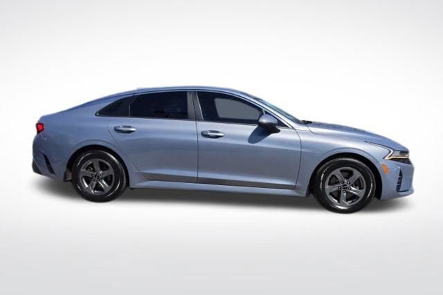 Used 2022 Kia K5 LXS image 10