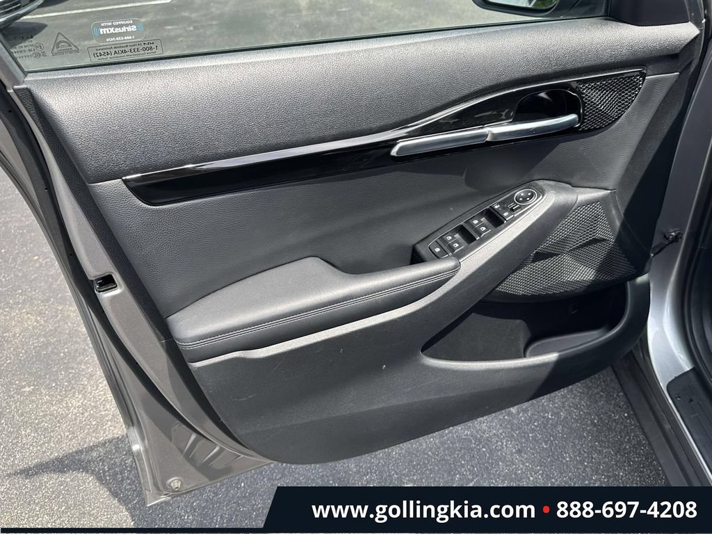 Certified 2024 Kia Seltos EX FWD image 13