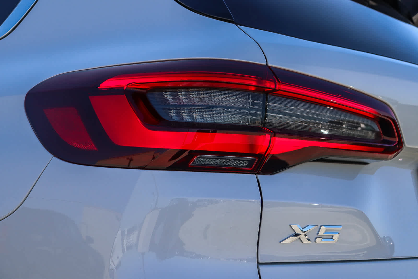 Used 2023 BMW X5 xDrive40i w/ Luxury Seating Package image 12