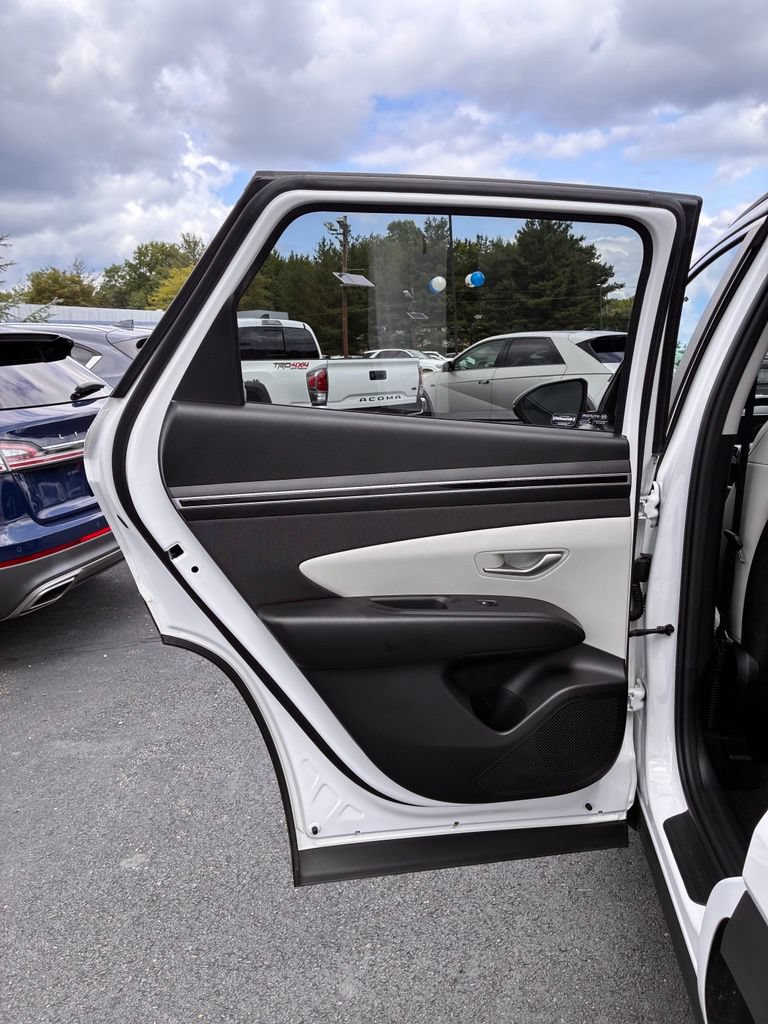 Used 2023 Hyundai Tucson SEL w/ Convenience Package AWD/4WD image 23