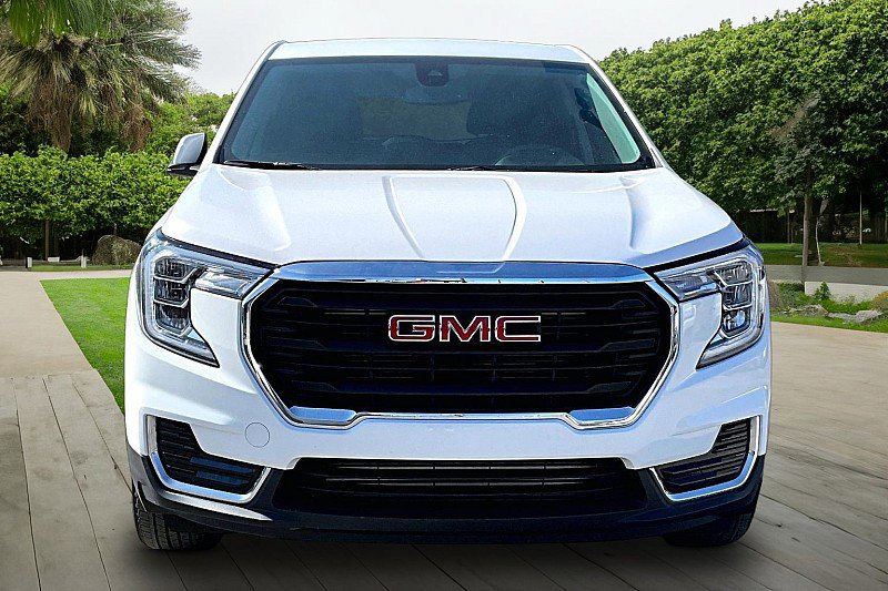 Used 2024 GMC Terrain SLE image 6