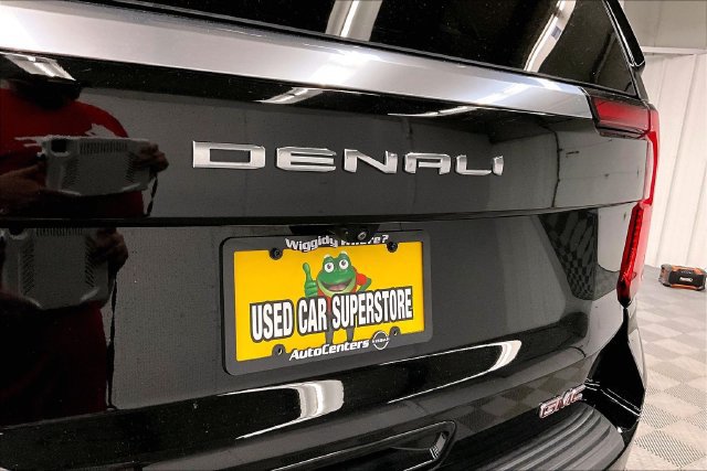 Used 2026 GMC Yukon Denali w/ Sun & Power Step Package AWD/4WD image 9