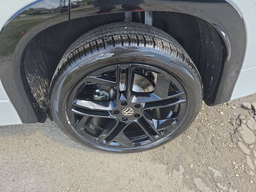 New 2026 Volkswagen Tiguan SE R-Line AWD/4WD image 29