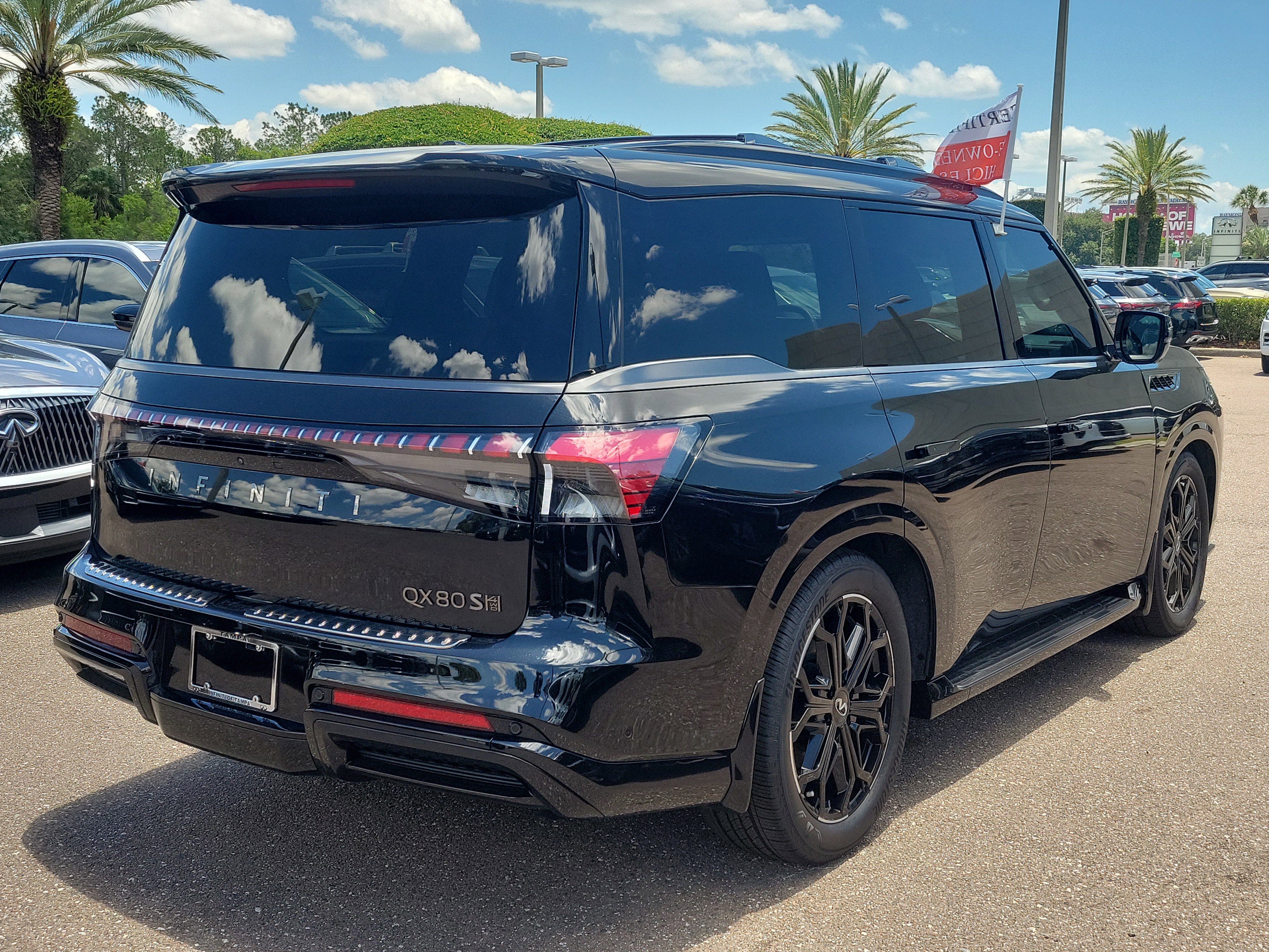Certified 2026 INFINITI QX80 4WD w/ Sport Exterior Package image 3