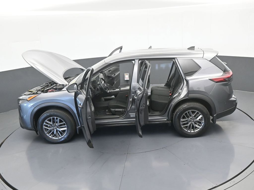 Used 2025 Nissan Rogue S FWD image 57