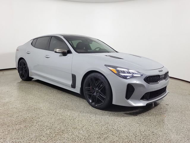 Used 2022 Kia Stinger GT-Line w/ Sun & Sound Package RWD image 4