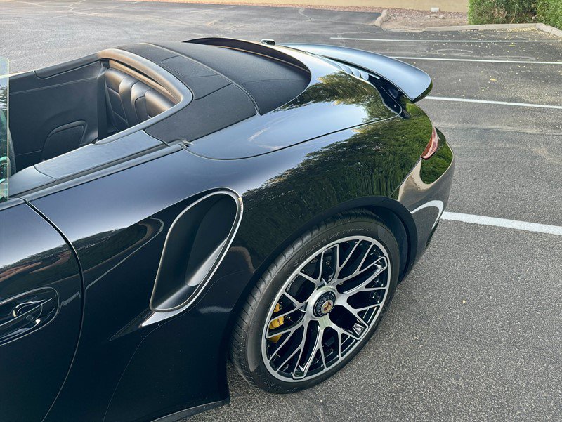 Used 2015 Porsche 911 Turbo S w/ High-end Infotainment Package AWD/4WD image 36