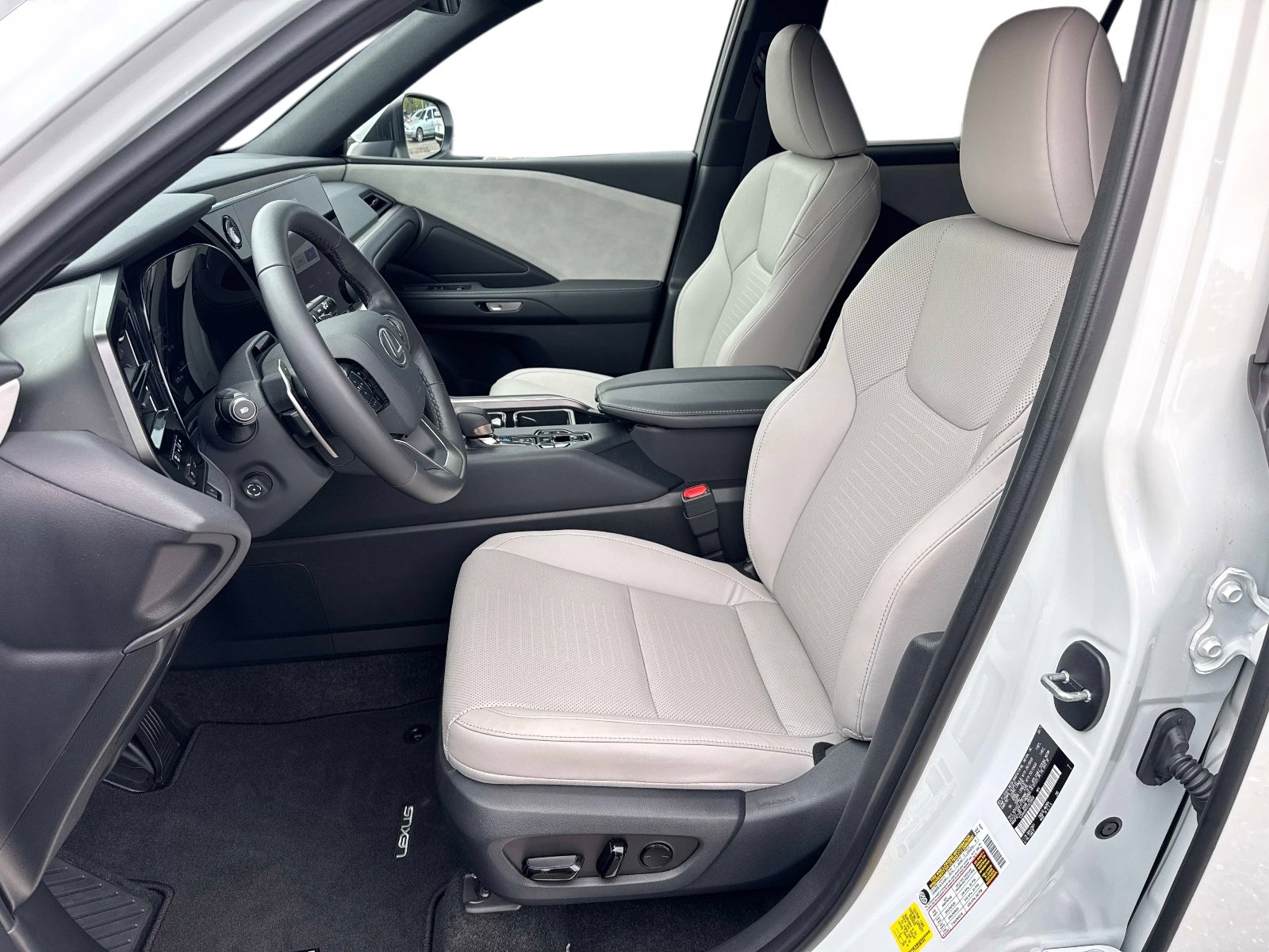 Certified 2025 Lexus TX 350 AWD w/ Technology Package image 22