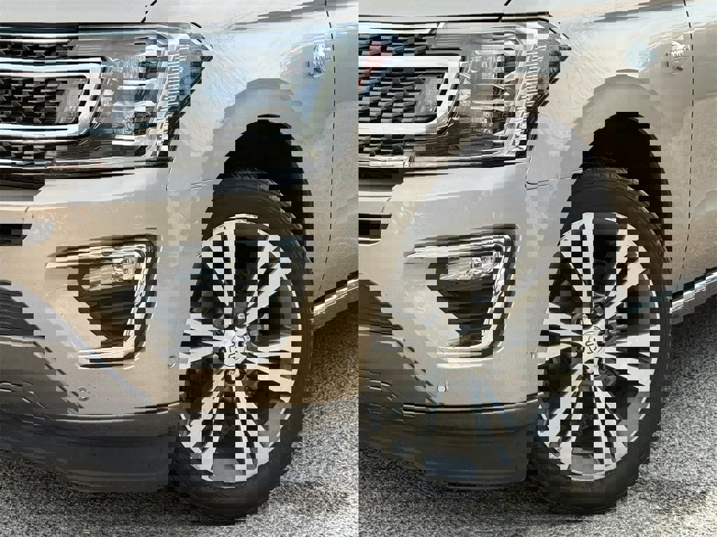 Used 2020 Ford Expedition King Ranch image 2