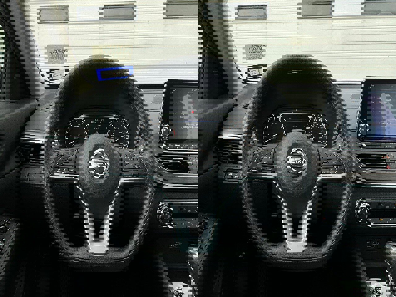 Used 2025 Nissan Altima 2.5 SV image 31