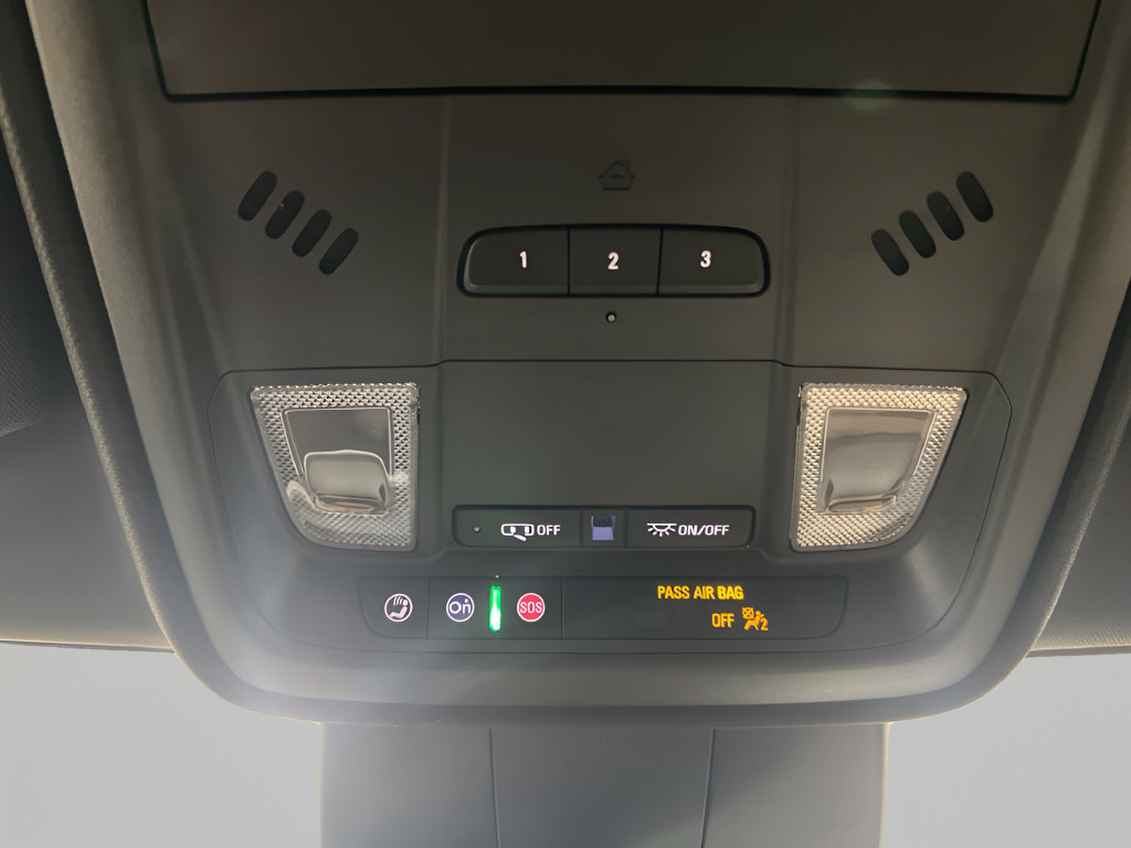 Used 2024 Cadillac XT4 Luxury w/ Cold Weather Package AWD/4WD image 31