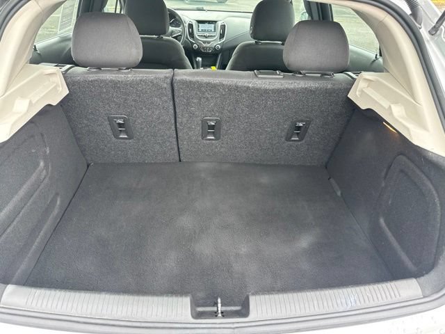 Used 2018 Chevrolet Cruze LT w/ Convenience Package FWD image 10
