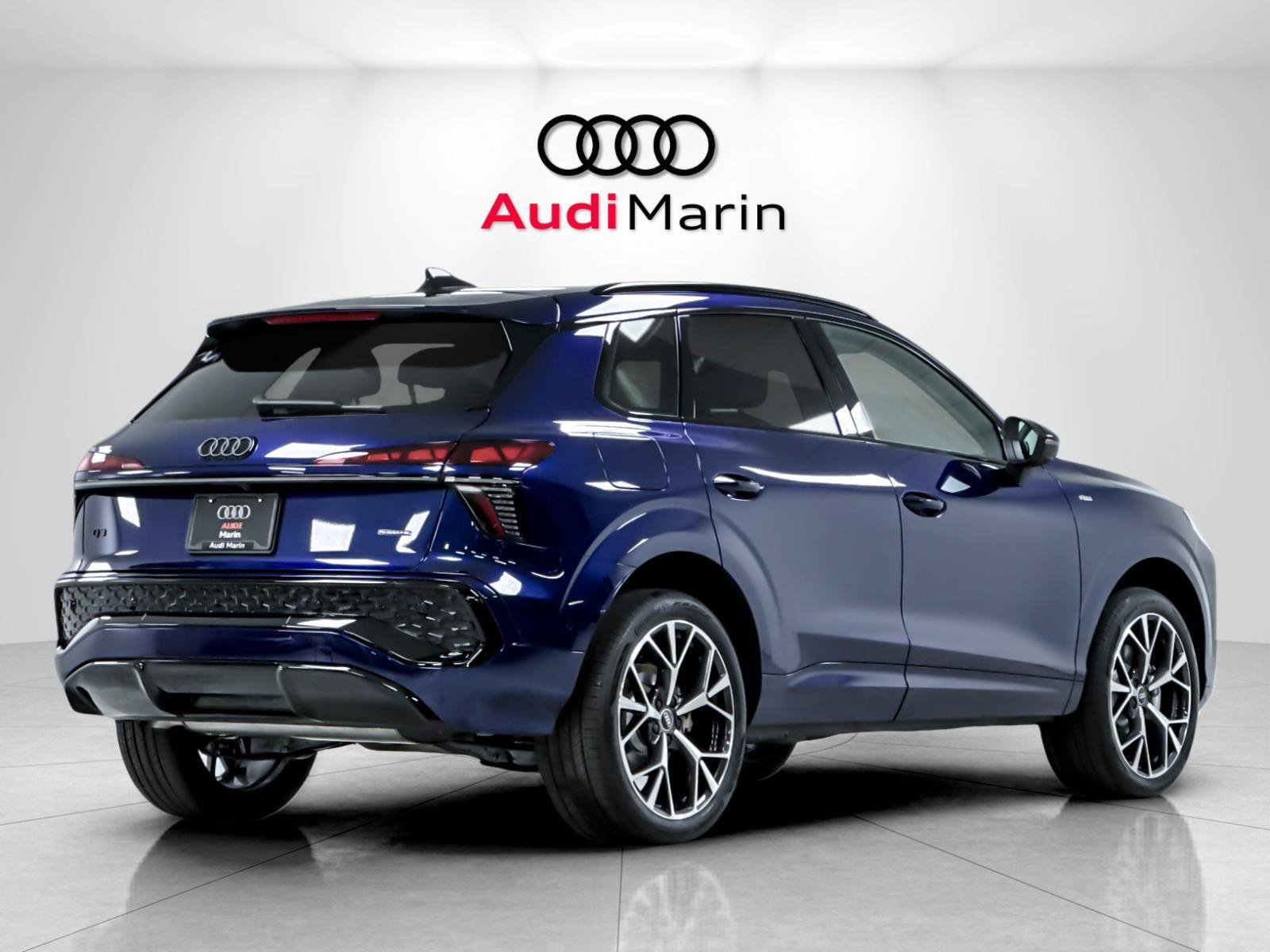 New 2026 Audi Q3 quattro 2.0T AWD/4WD image 5