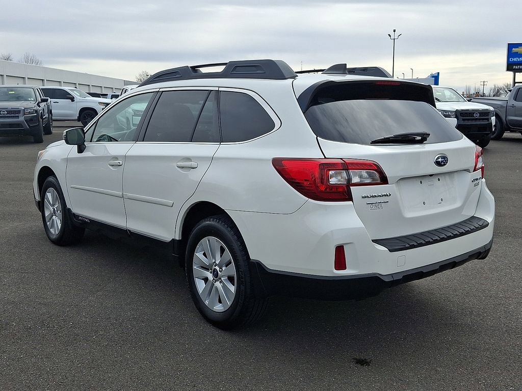 Used 2017 Subaru Outback 2.5i Premium image 4