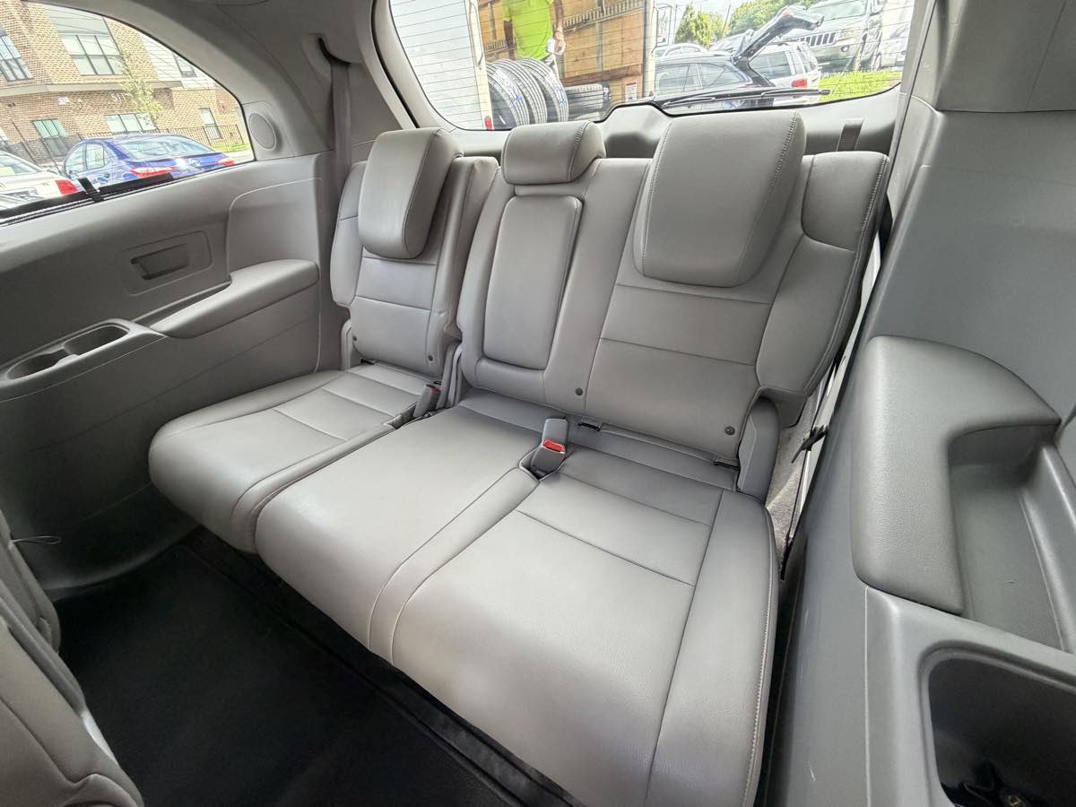 Used 2011 Honda Odyssey Touring image 21