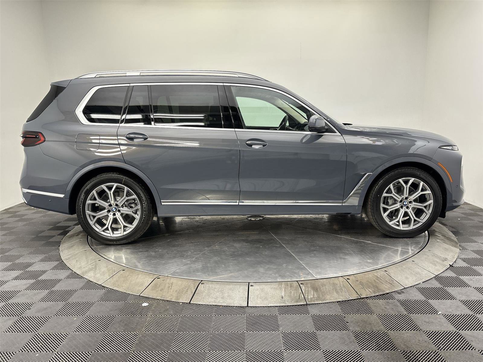 New 2026 BMW X7 xDrive40i w/ Premium Package image 17