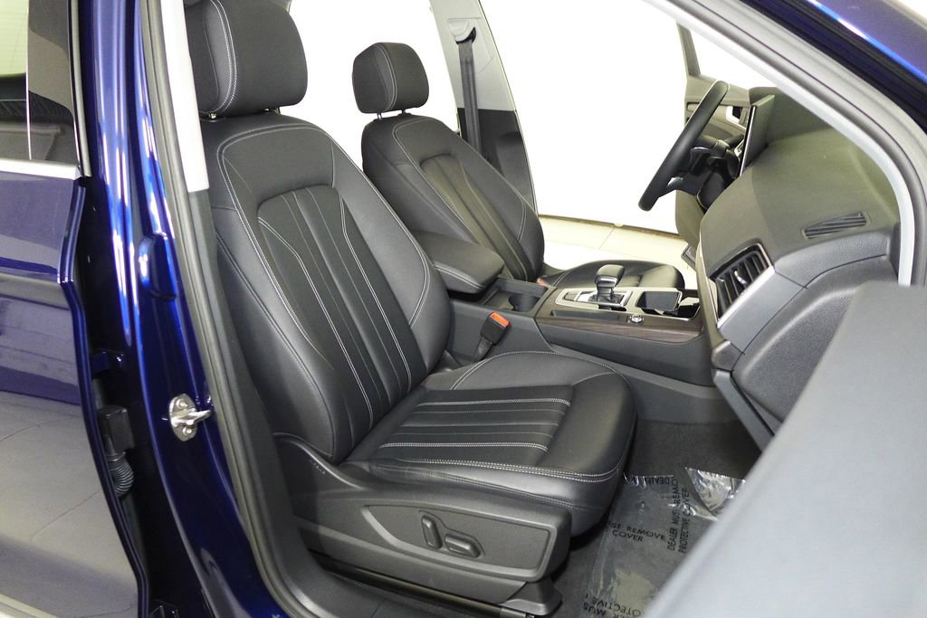 Used 2023 Audi Q5 2.0T Premium w/ Convenience Package image 19