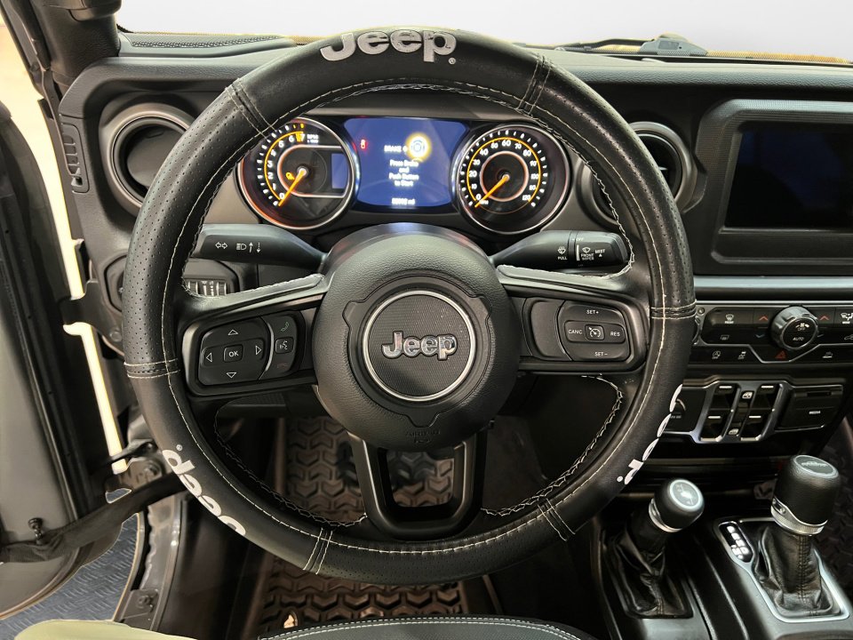 Used 2021 Jeep Gladiator Sport image 13