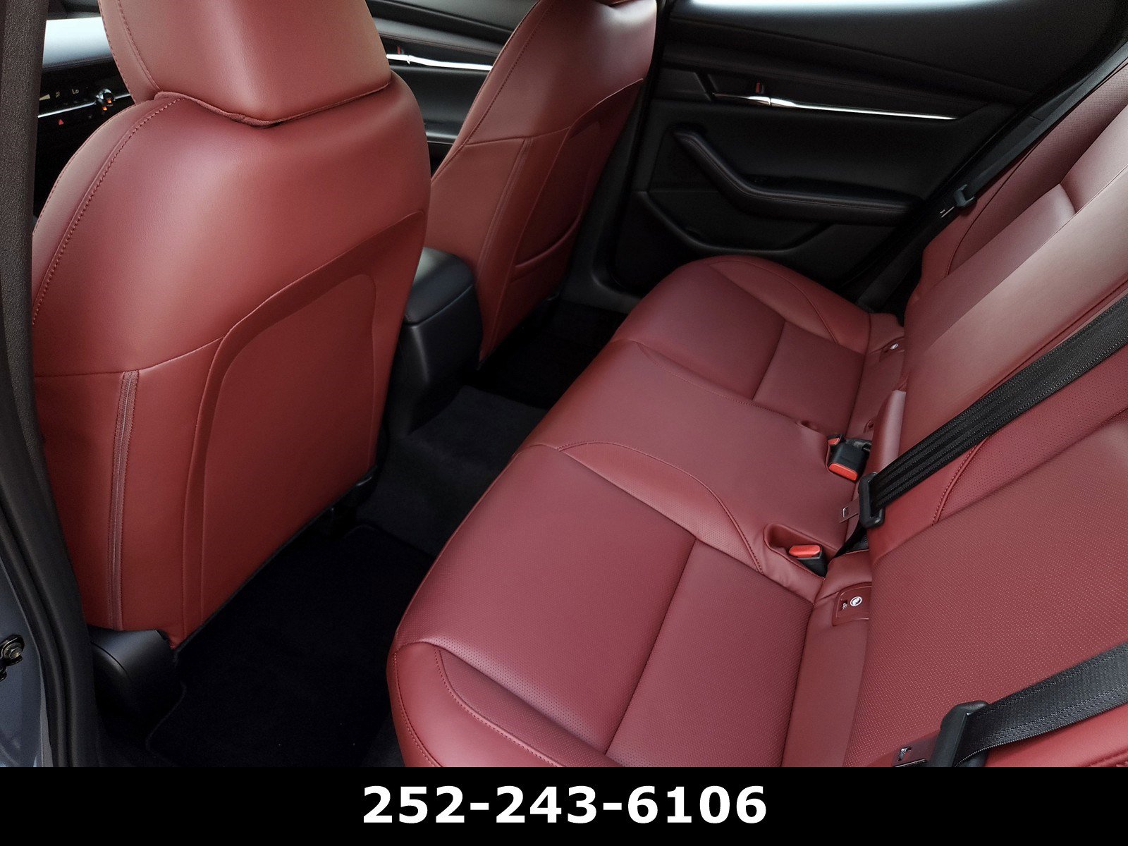 Used 2025 MAZDA MAZDA3 Carbon image 27