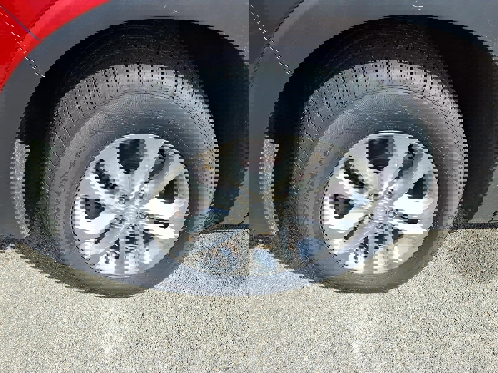 Used 2019 Hyundai Santa Fe SE FWD image 6