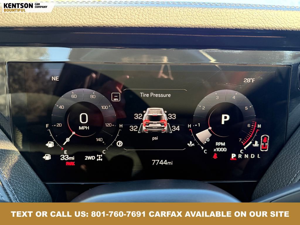 Used 2025 GMC Yukon Denali w/ Sun & Power Step Package image 15