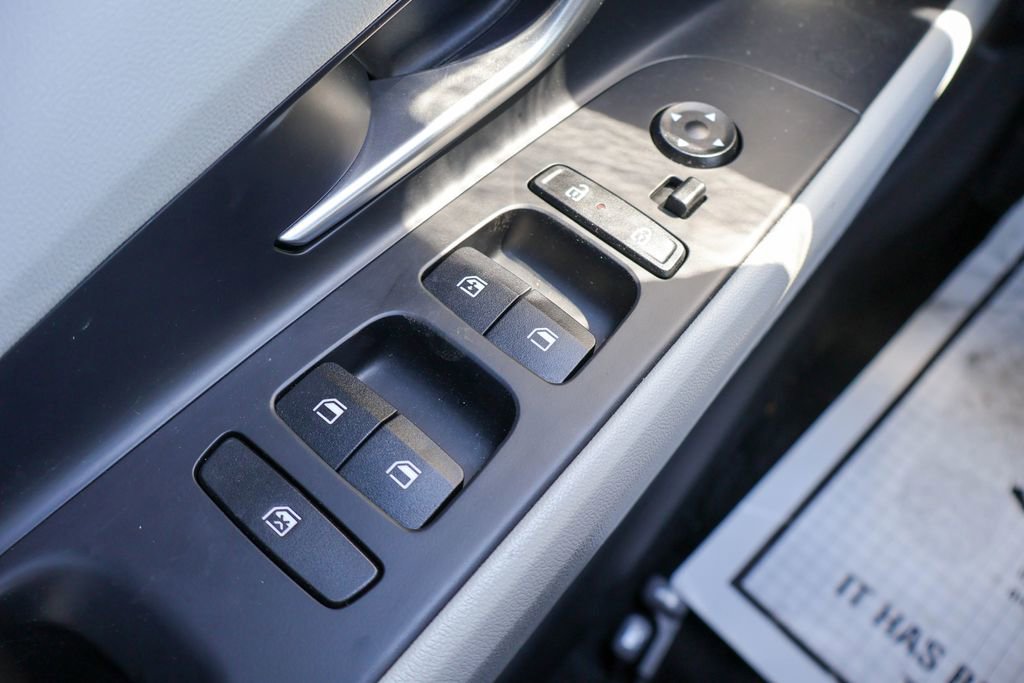 Used 2024 Hyundai Elantra Limited image 18